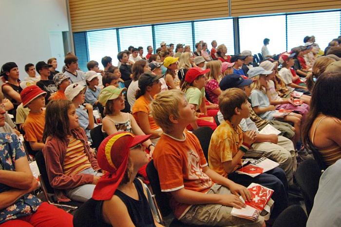 a592-2005-06-21-b3m Schulführungen Dü.jpg